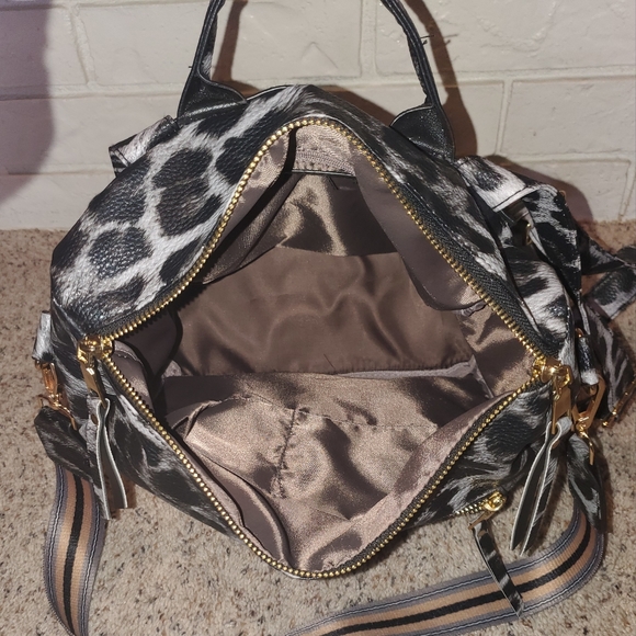 Black leopard backpack - Picture 6 of 6